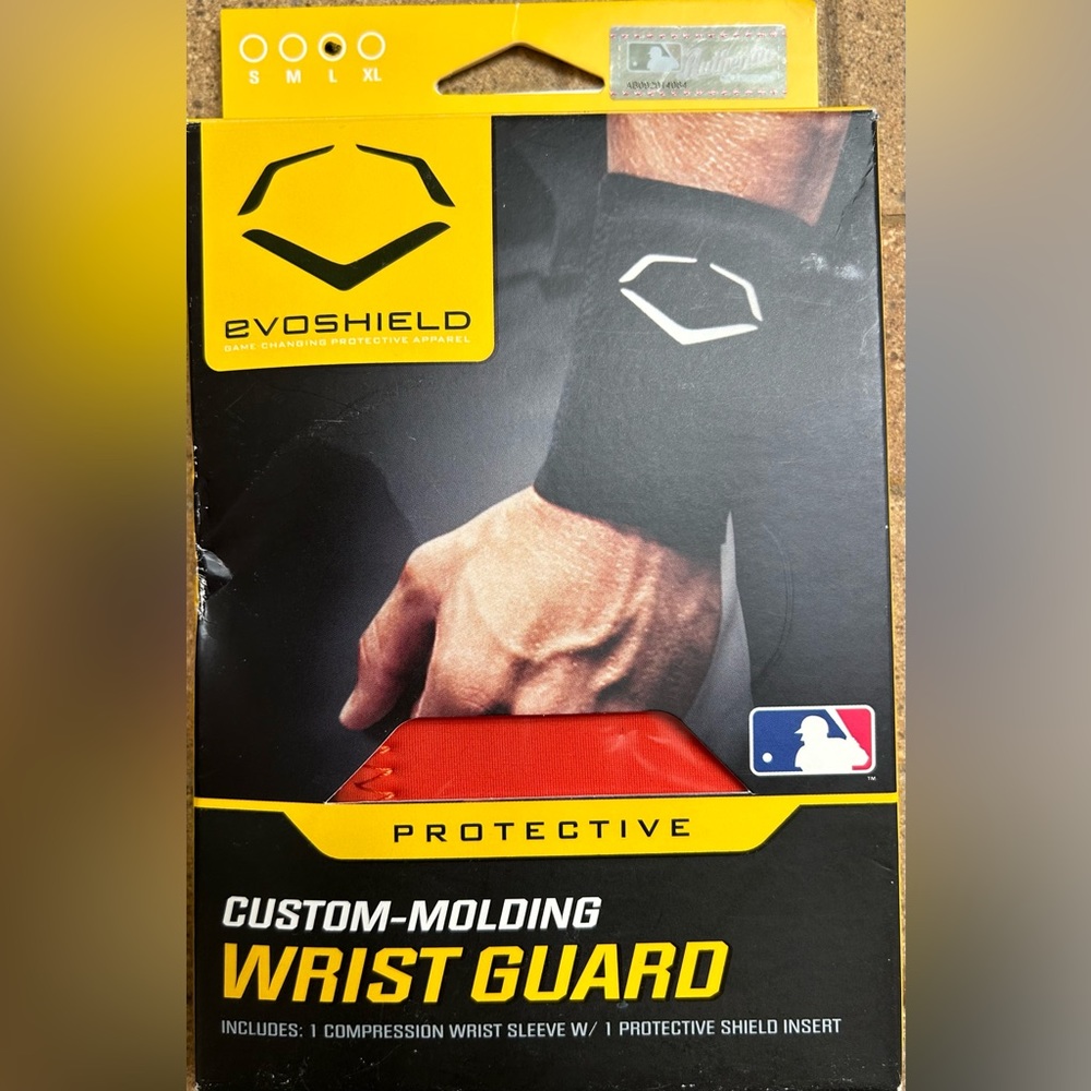 EvoShield Custom Molded Protective Wrist Guard. Color: Red - Size: Large